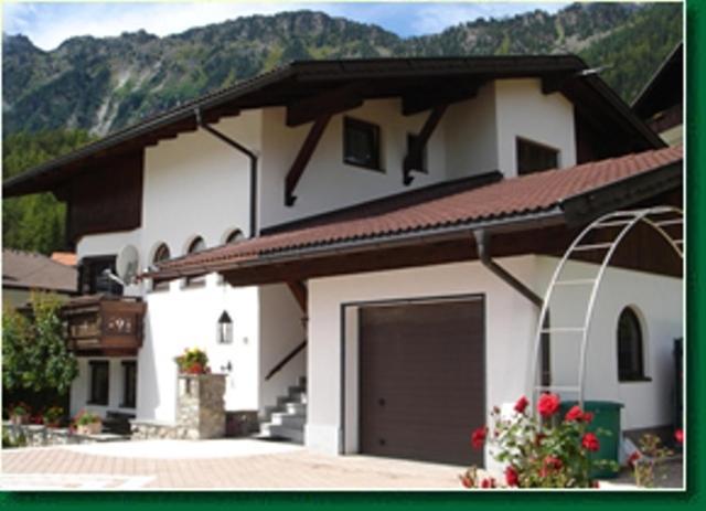Appartementhaus Schöpf Umhausen Exterior foto